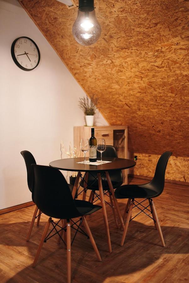 Garage Harrachov Apartment Екстериор снимка
