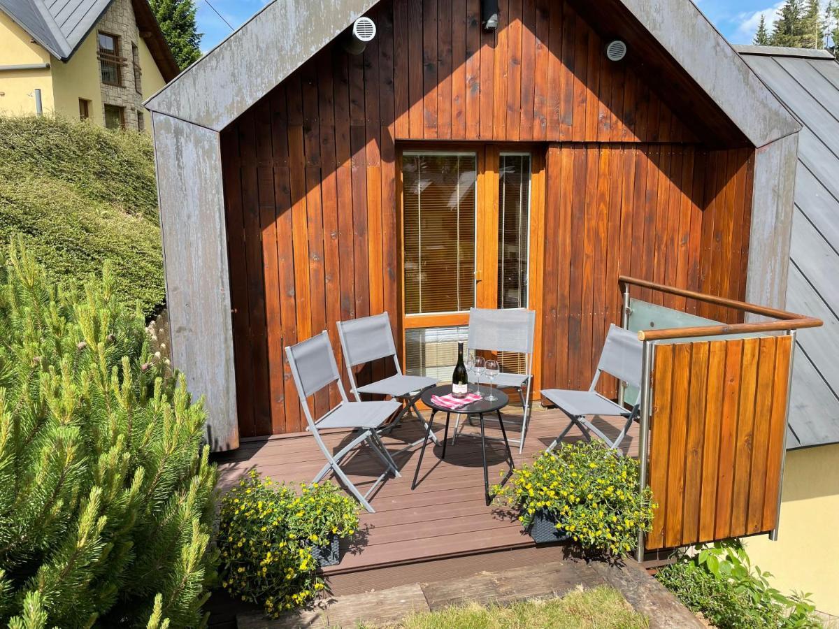 Garage Harrachov Apartment Екстериор снимка